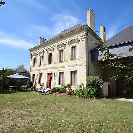 Domaine Des Roses Bed & Breakfast Vaudelnay Bagian luar foto
