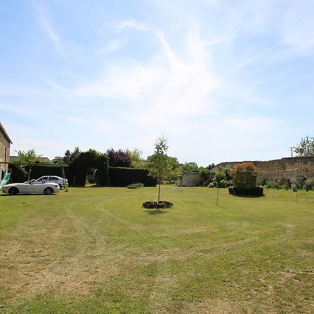 Domaine Des Roses Bed & Breakfast Vaudelnay Bagian luar foto