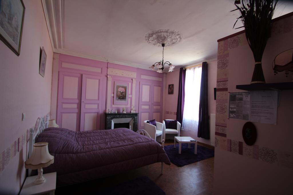 Domaine Des Roses Bed & Breakfast Vaudelnay Ruang foto