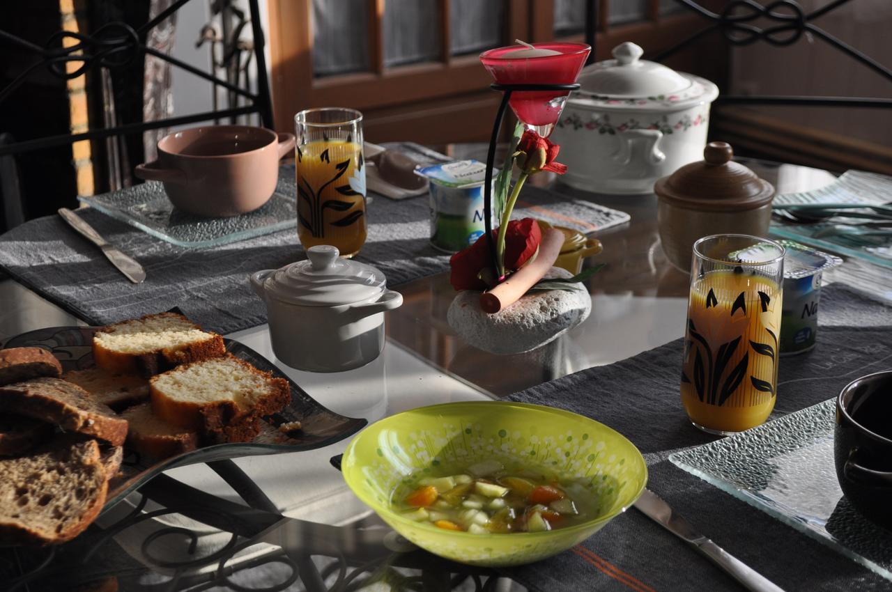Domaine Des Roses Bed & Breakfast Vaudelnay Bagian luar foto